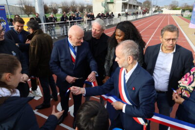 Séance de découpage de ruban - Agrandir l'image 3 sur 12, fenêtre modale
