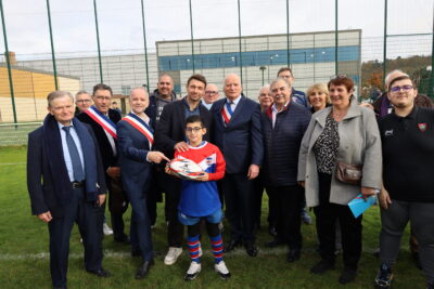Vincent Clerc avec les rugbymen - Agrandir l'image 9 sur 12, fenêtre modale
