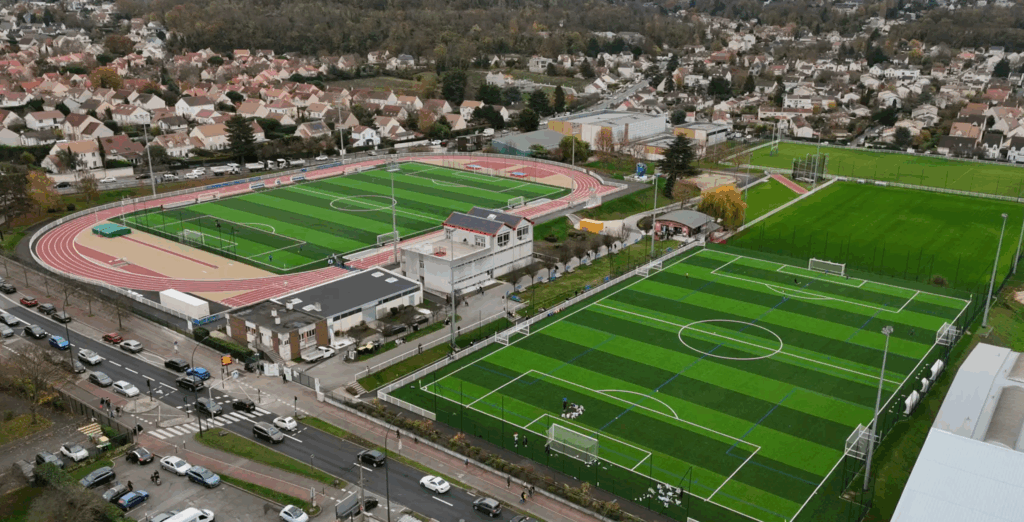 Vue aérienne du complexe Schweitzer - Agrandir l'image, fenêtre modale