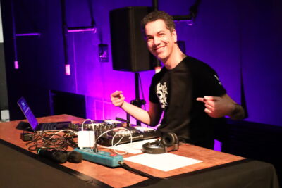 Agrandir l'image 2 sur 84, fenêtre modale