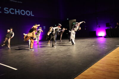 Agrandir l'image 57 sur 84, fenêtre modale